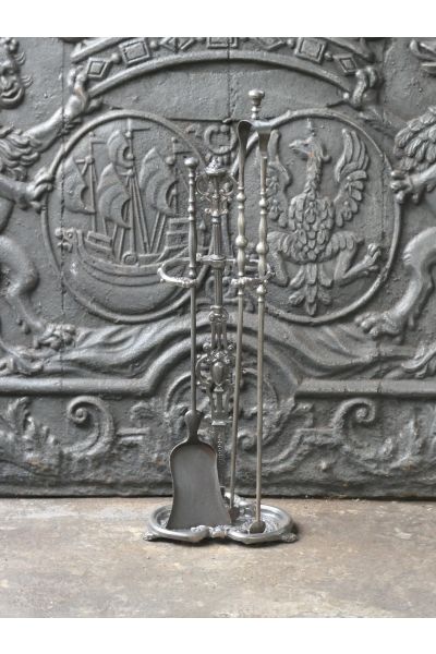 Antichi Attrezzi Camino